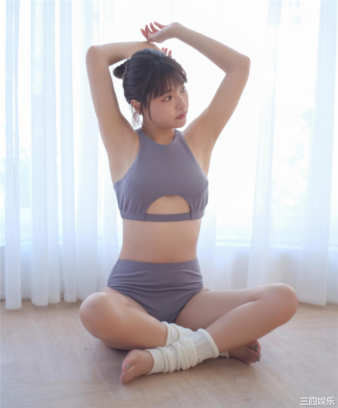 峮峮写真集《QUNing》高清全本