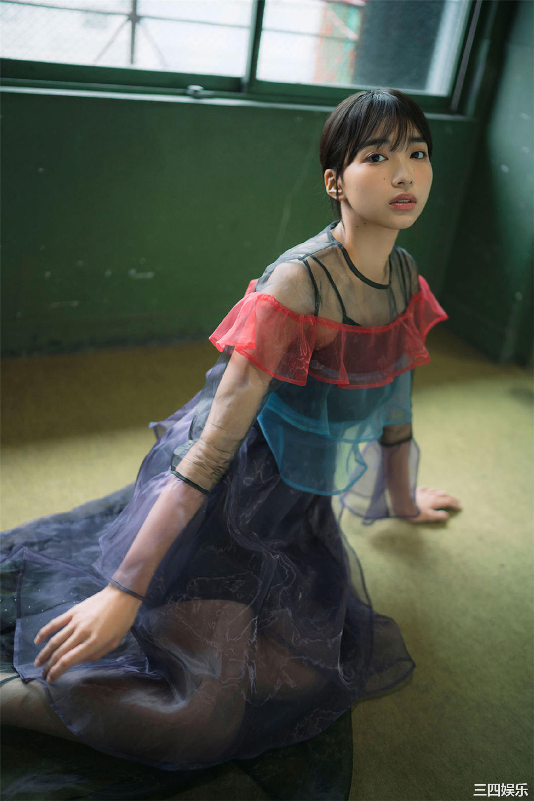 坂之上茜写真集《グラから見るか？エモから見るか？》高清全本