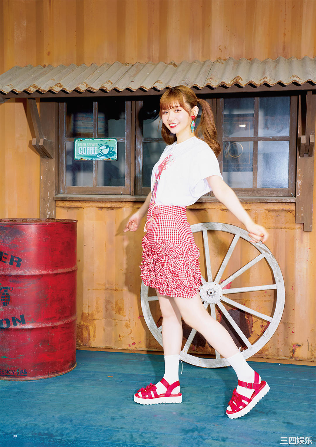 诹访奈奈香写真集《すわわんだーらんど ~Happily ever after~》高清全本