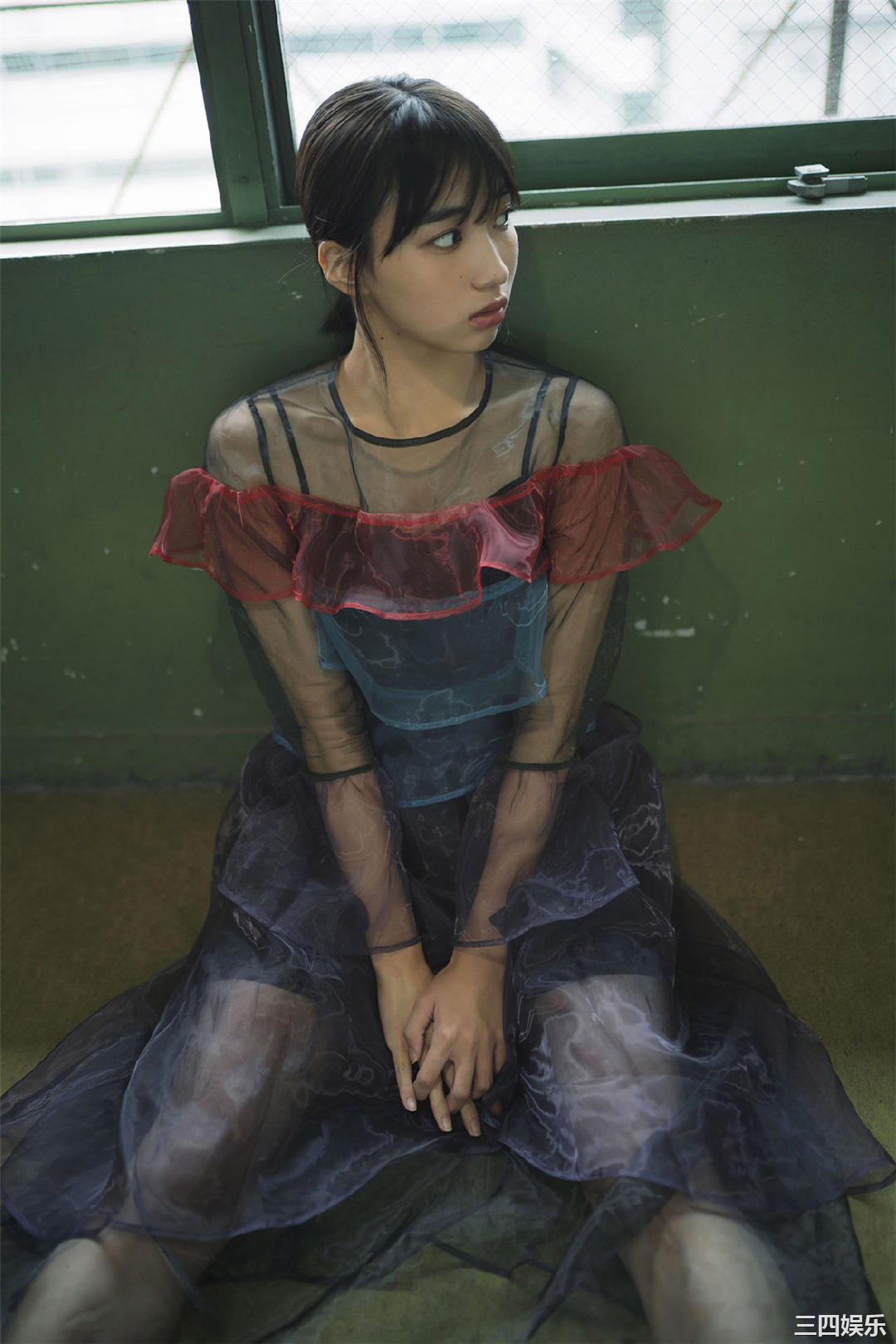 坂之上茜写真集《グラから見るか？エモから見るか？》高清全本