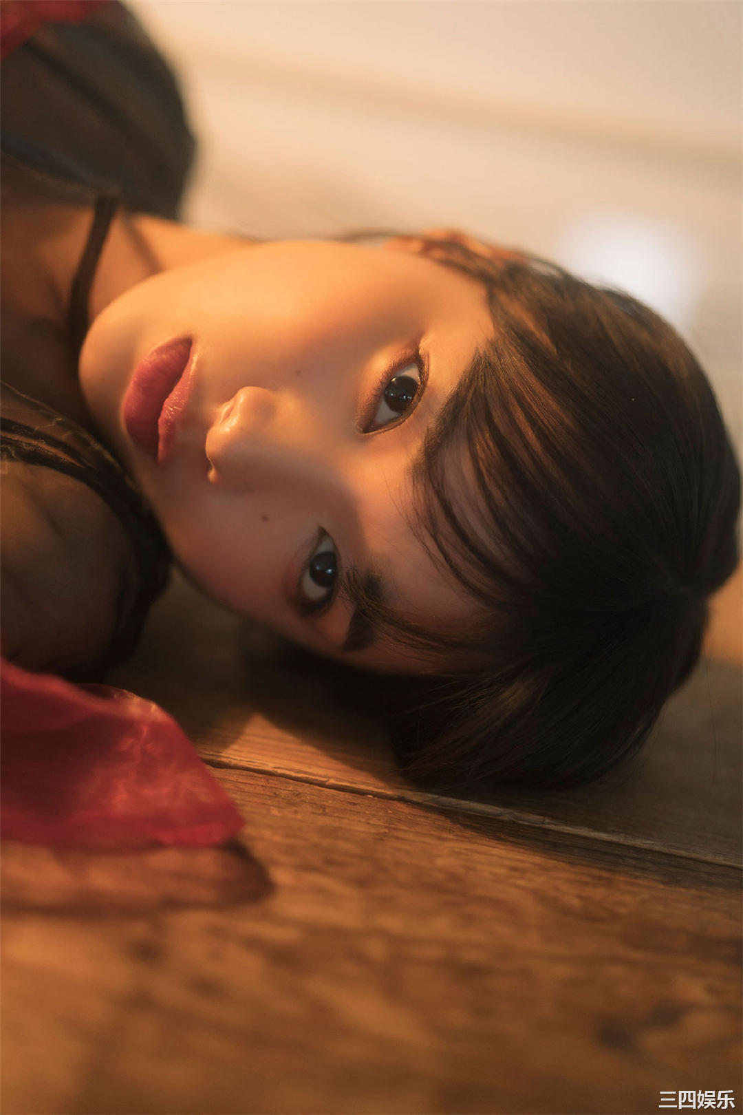 坂之上茜写真集《グラから見るか？エモから見るか？》高清全本