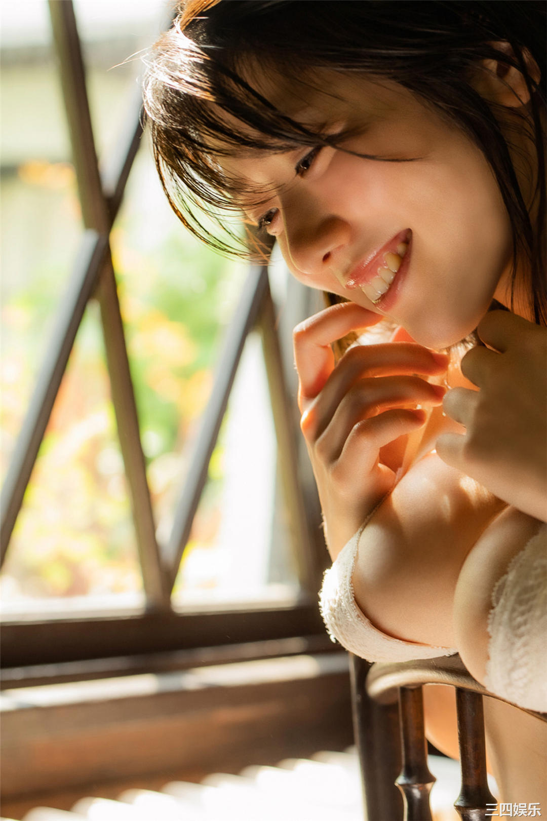 山田かな写真集《ＫＡＮＡ 官能ＢＬＡＣＫ》高清全本