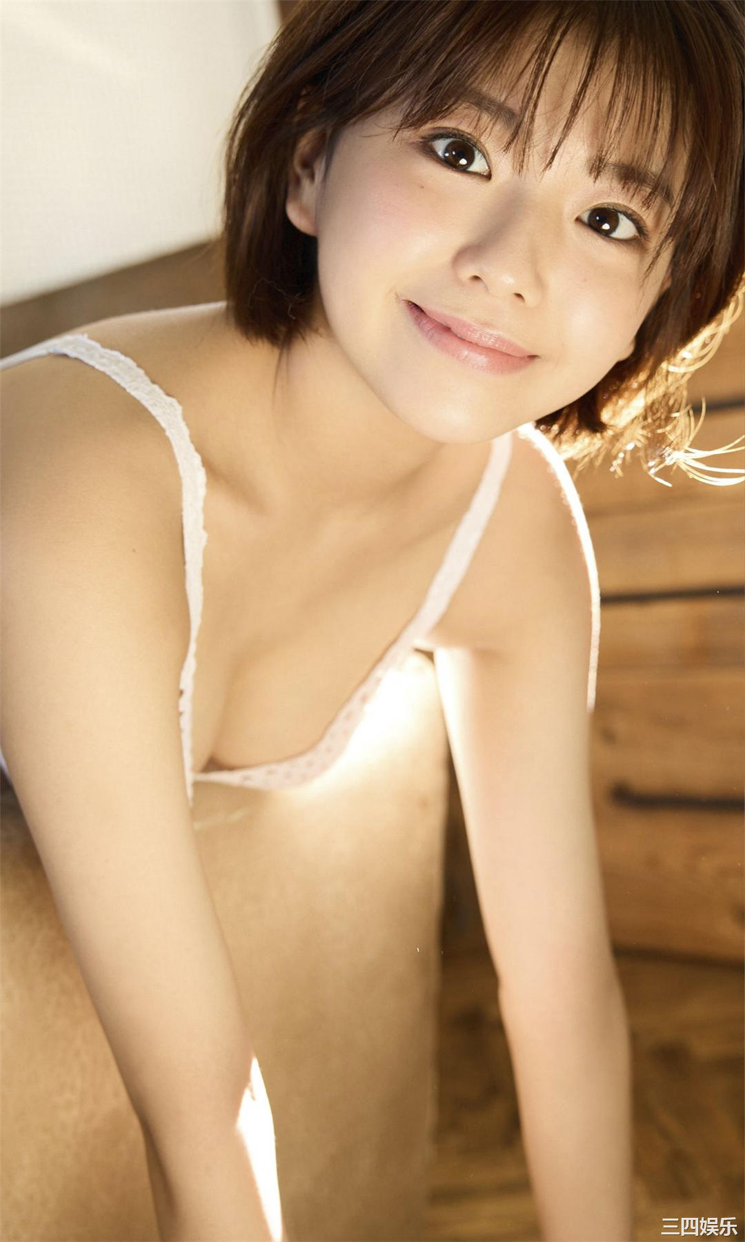 大熊杏优写真集《ねぇ、そろそろ“あゆ”って呼んで欲しいな》高清全本