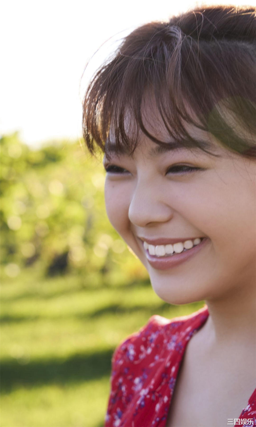 大熊杏优写真集《ねぇ、そろそろ“あゆ”って呼んで欲しいな》高清全本