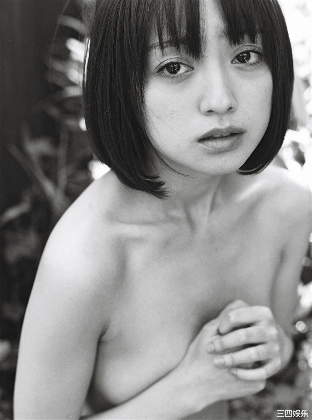 安达佑实写真集《[WPB-net] No.161 Yumi Adachi 安達祐実「Chapter」》高清全本