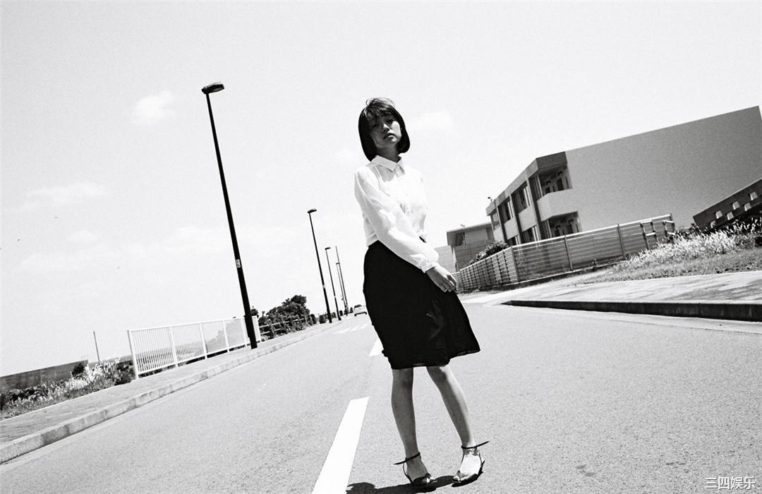 安达佑实写真集《[WPB-net] No.161 Yumi Adachi 安達祐実「Chapter」》高清全本