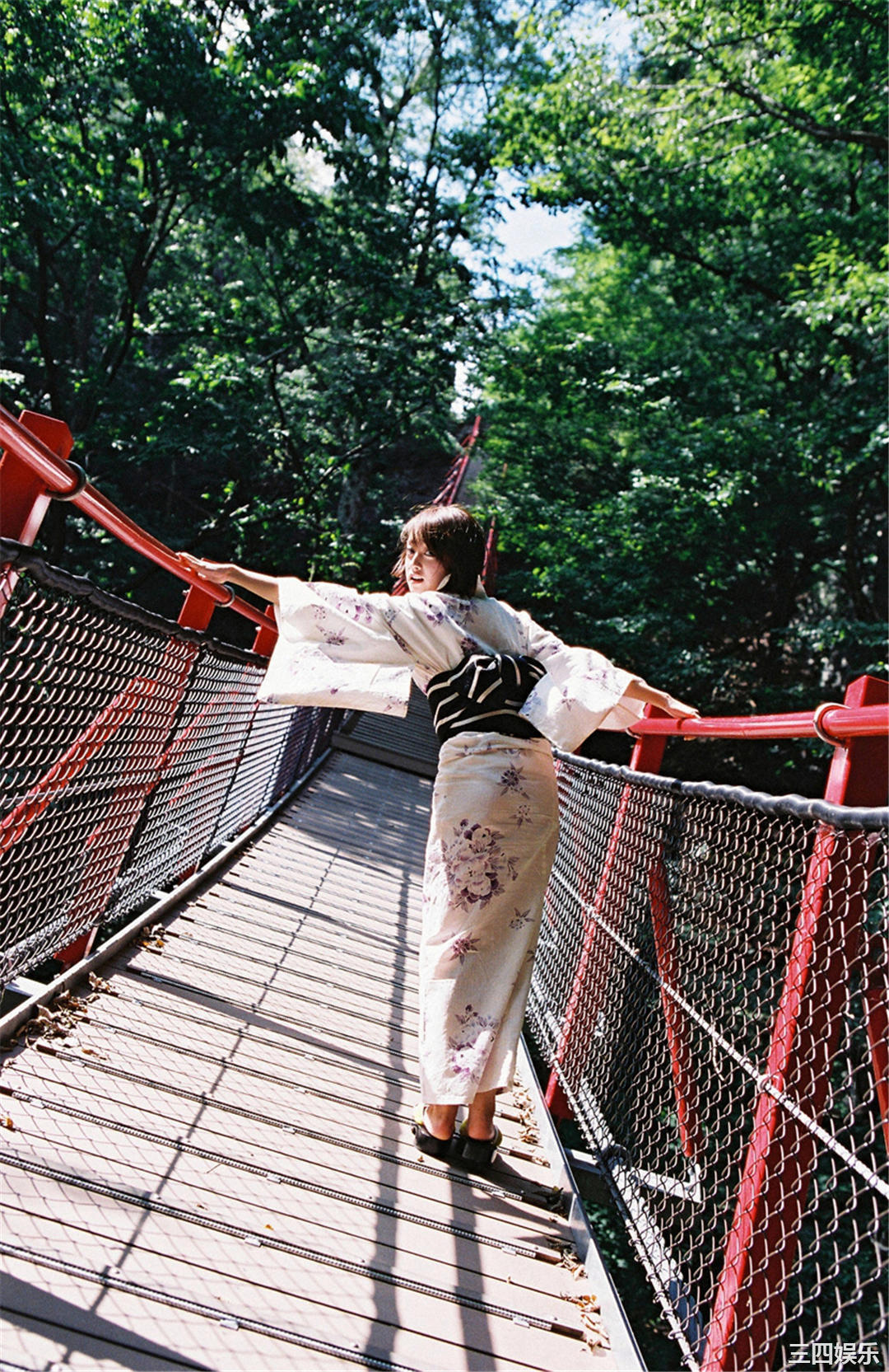 安达佑实写真集《[WPB-net] No.161 Yumi Adachi 安達祐実「Chapter」》高清全本