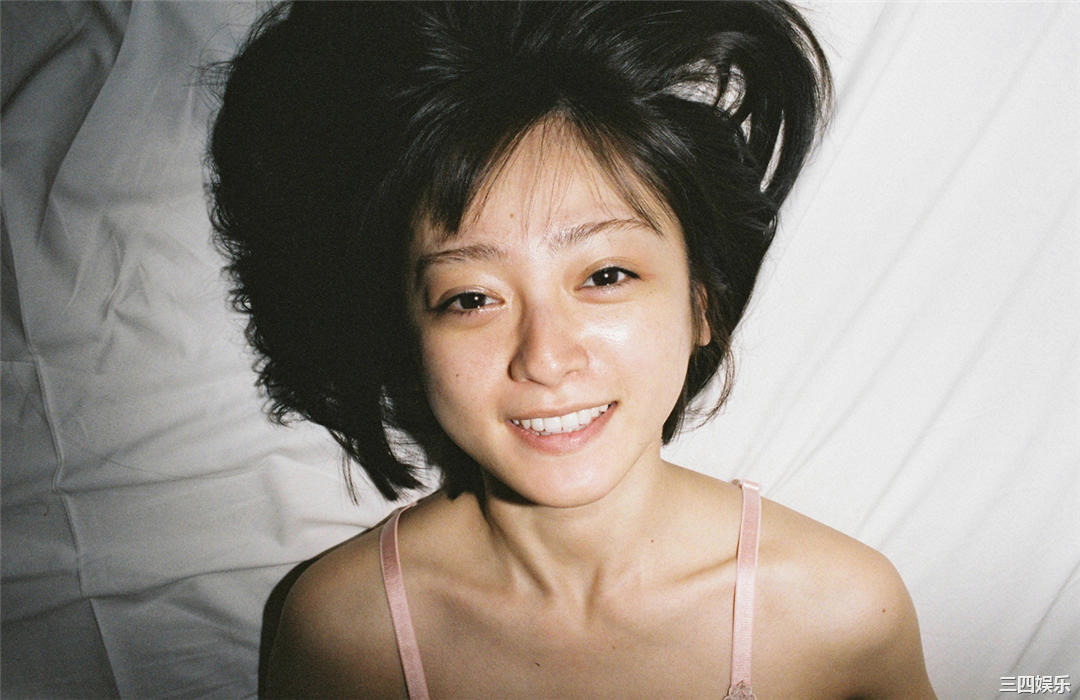 安达佑实写真集《[WPB-net] No.161 Yumi Adachi 安達祐実「Chapter」》高清全本