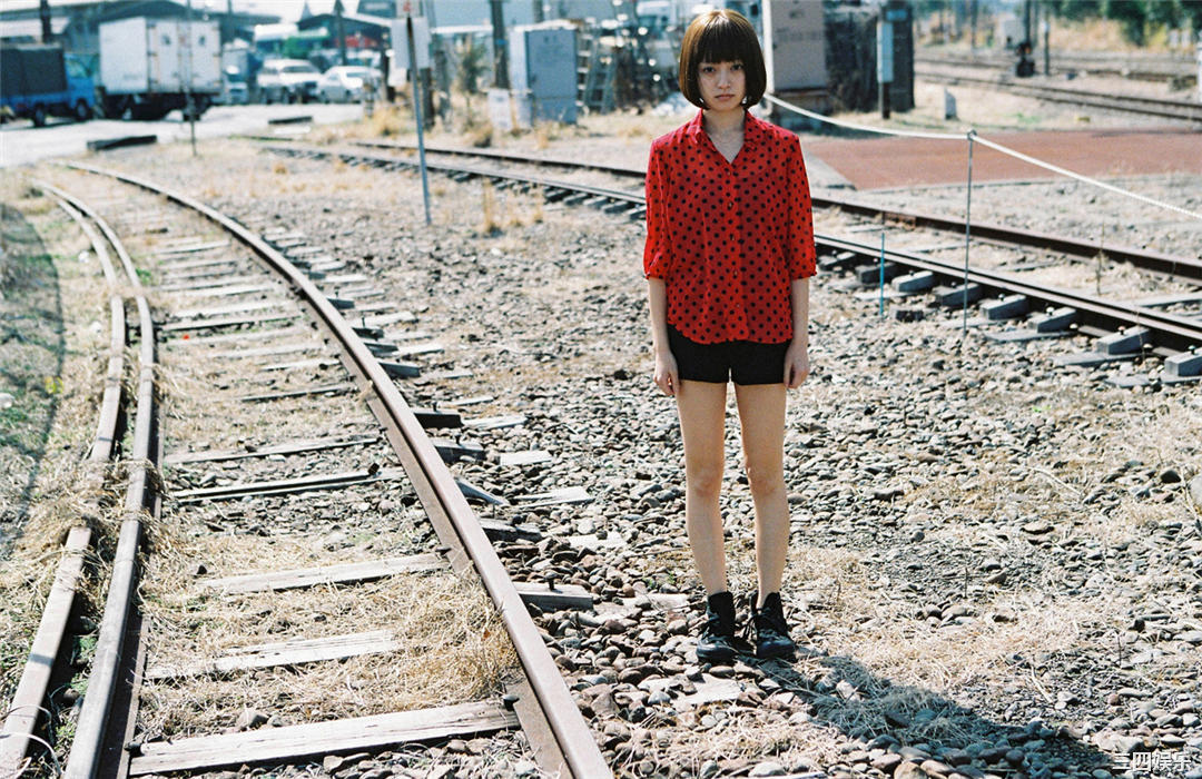 安达佑实写真集《[WPB-net] No.161 Yumi Adachi 安達祐実「Chapter」》高清全本