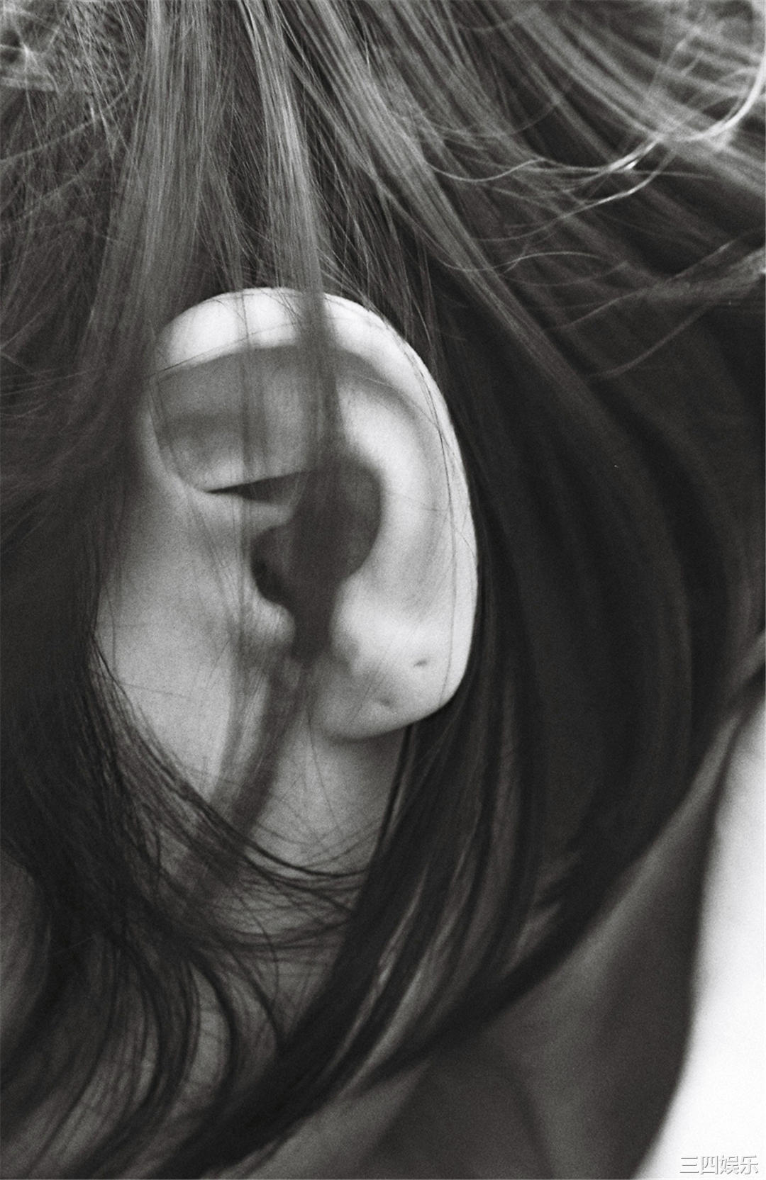 安达佑实写真集《[WPB-net] No.161 Yumi Adachi 安達祐実「Chapter」》高清全本