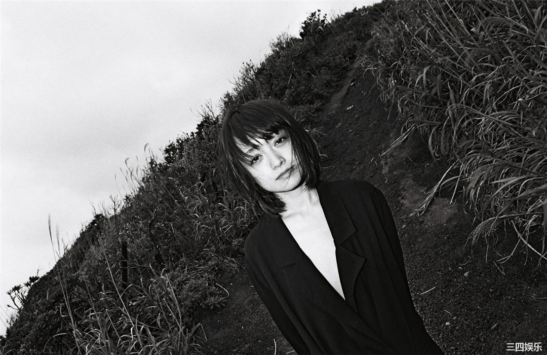 安达佑实写真集《[WPB-net] No.161 Yumi Adachi 安達祐実「Chapter」》高清全本