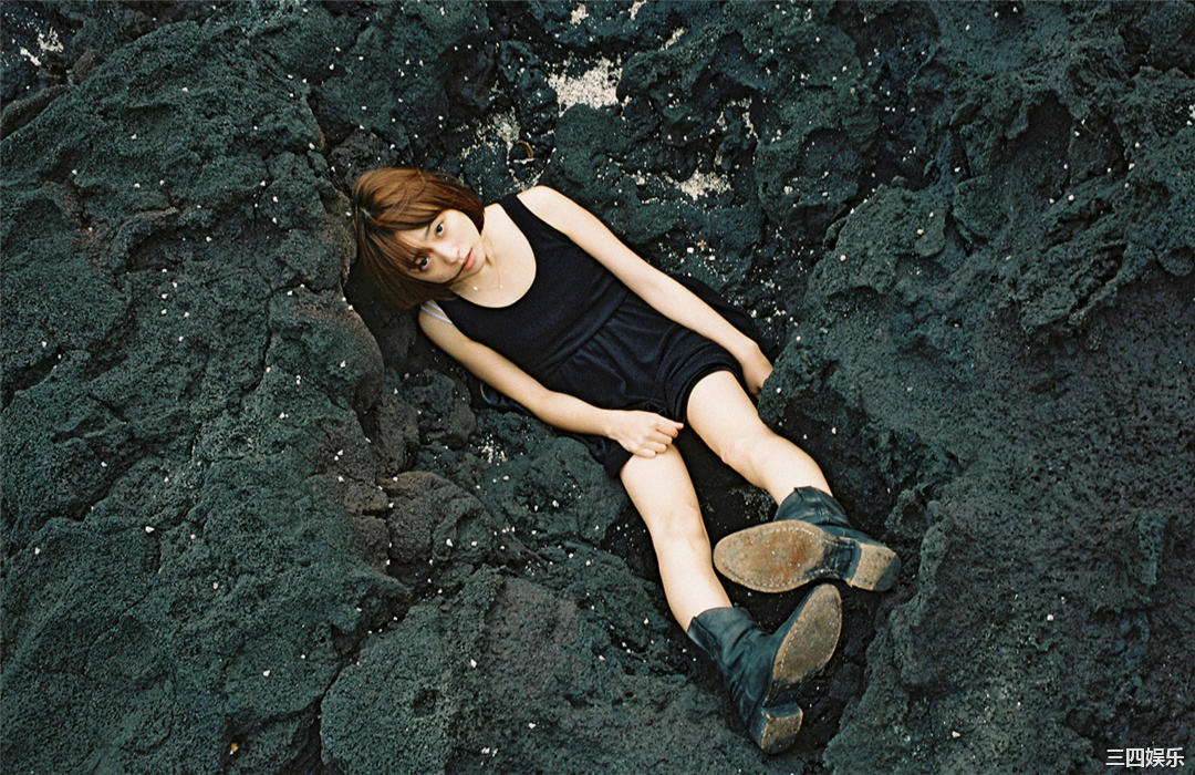 安达佑实写真集《[WPB-net] No.161 Yumi Adachi 安達祐実「Chapter」》高清全本