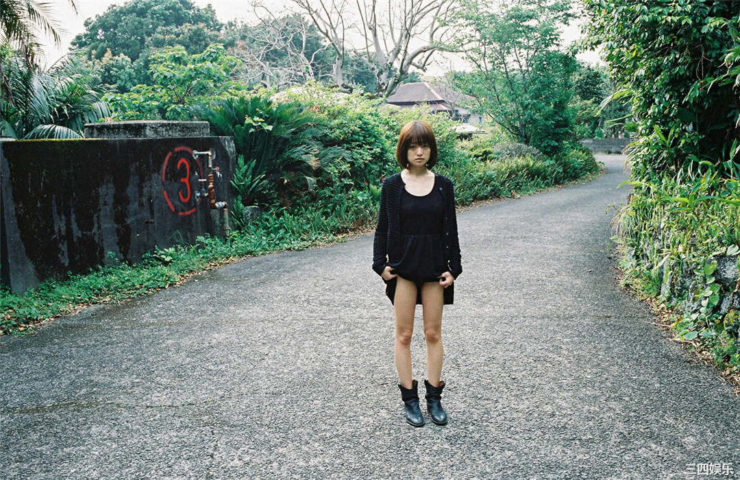 安达佑实写真集《[WPB-net] No.161 Yumi Adachi 安達祐実「Chapter」》高清全本