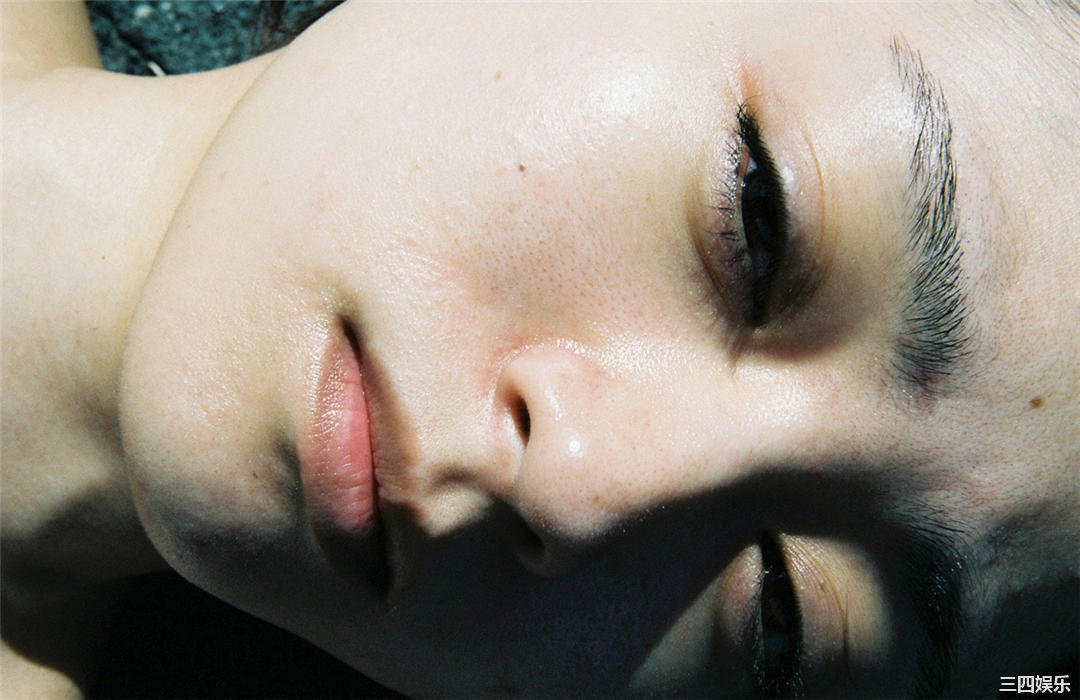 安达佑实写真集《[WPB-net] No.161 Yumi Adachi 安達祐実「Chapter」》高清全本