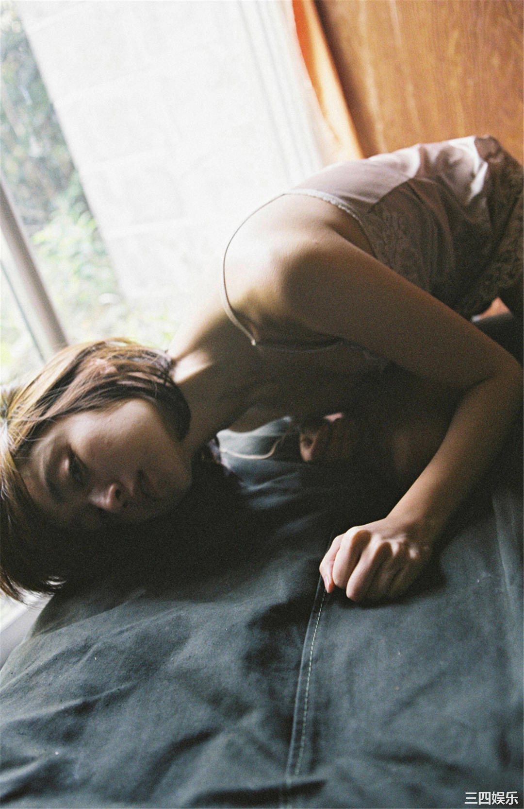 安达佑实写真集《[WPB-net] No.161 Yumi Adachi 安達祐実「Chapter」》高清全本