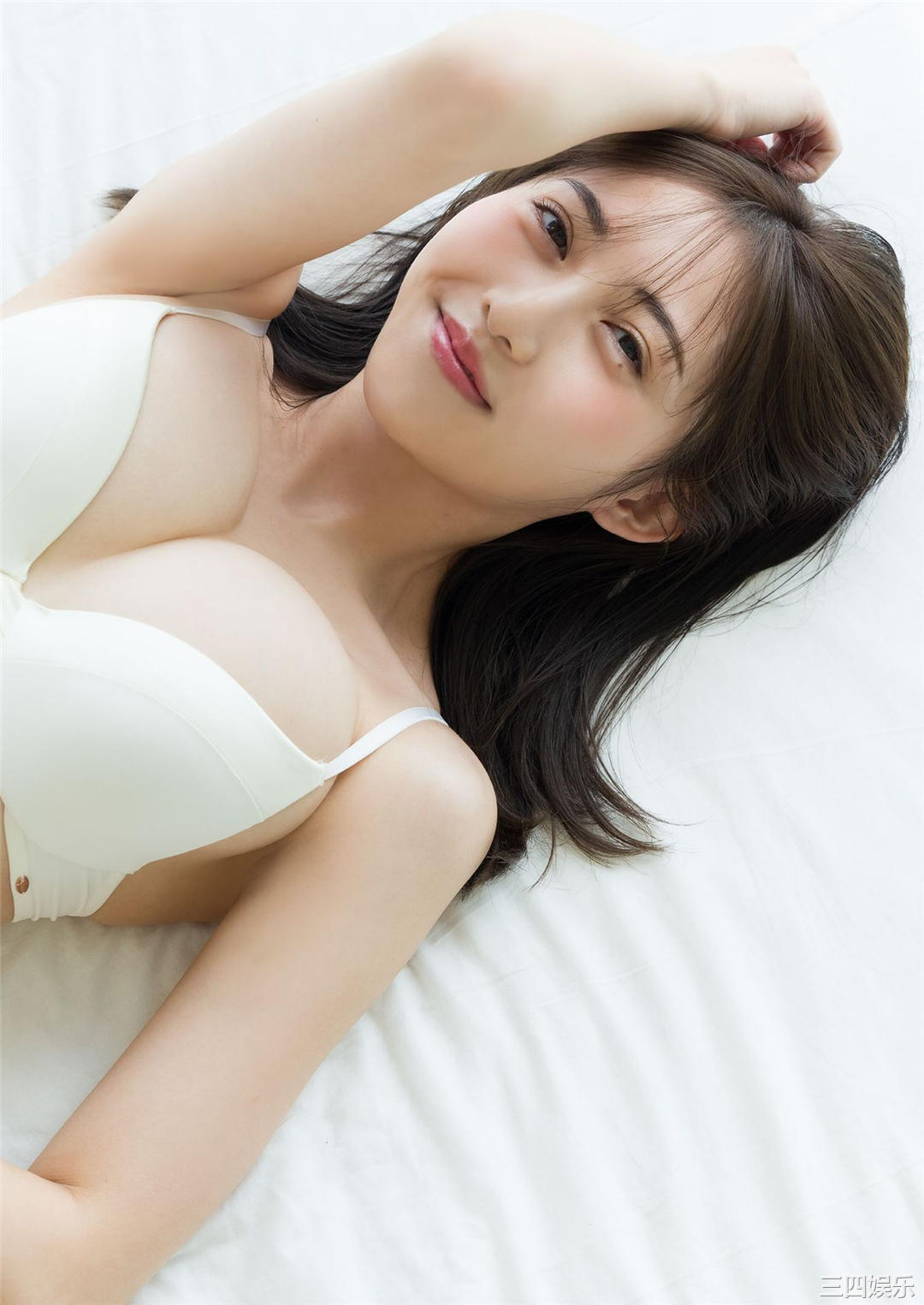 辻りりさ写真集《偶像》高清全本