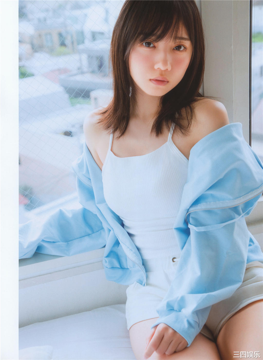 齐藤京子写真集《WHITE graph DAY & NIGHT》高清全本