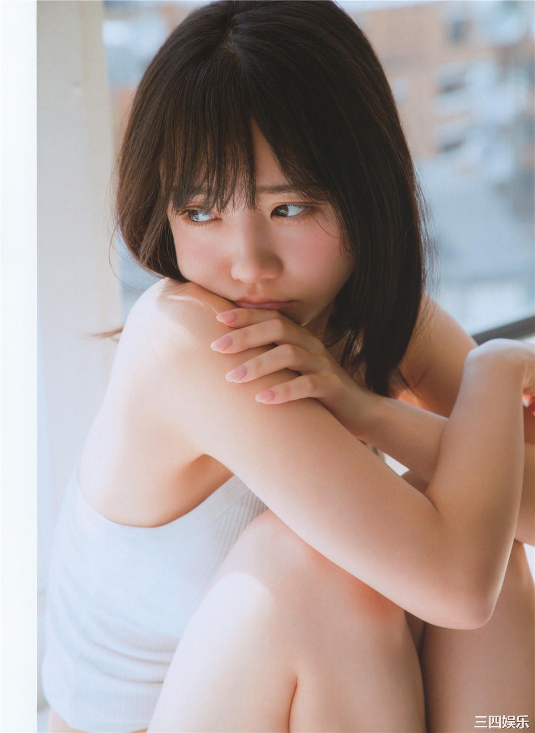 齐藤京子写真集《WHITE graph DAY & NIGHT》高清全本