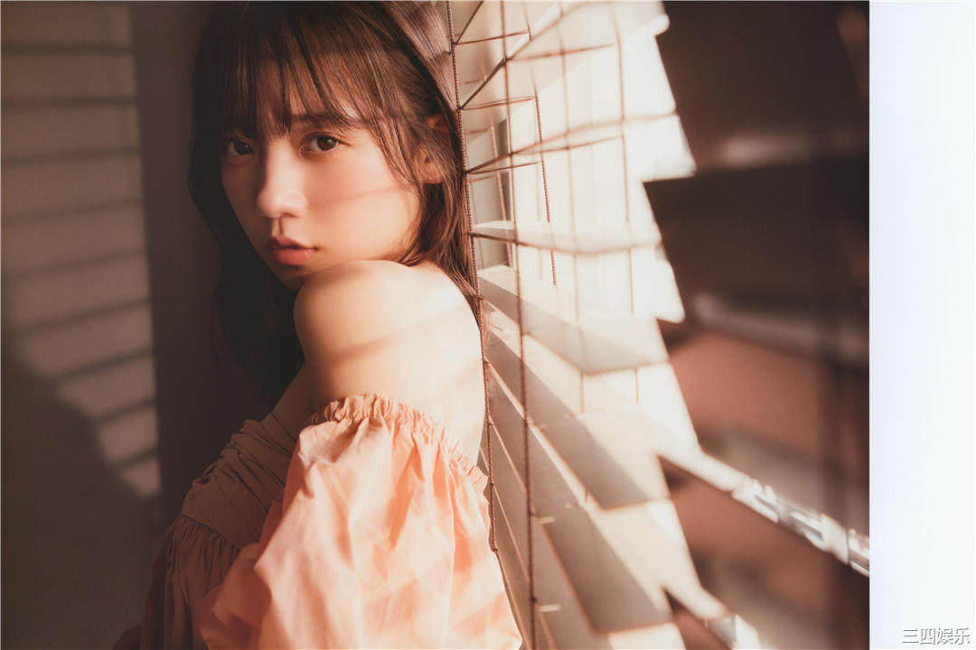 齐藤京子写真集《WHITE graph DAY & NIGHT》高清全本