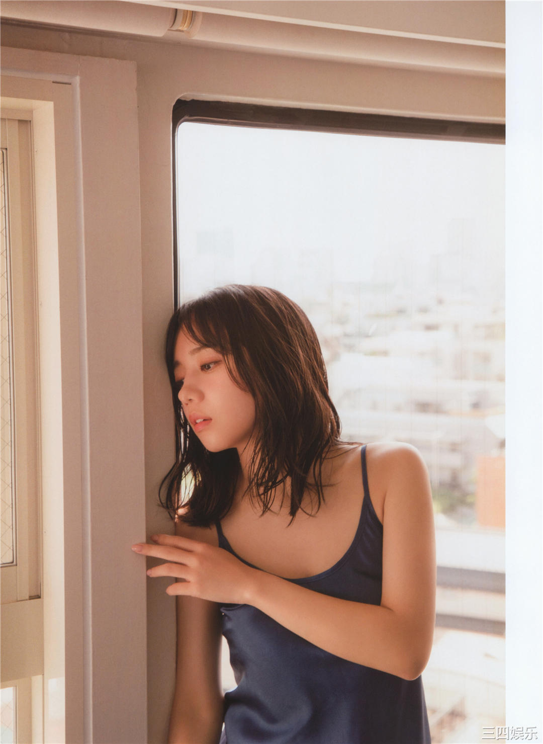 齐藤京子写真集《WHITE graph DAY & NIGHT》高清全本