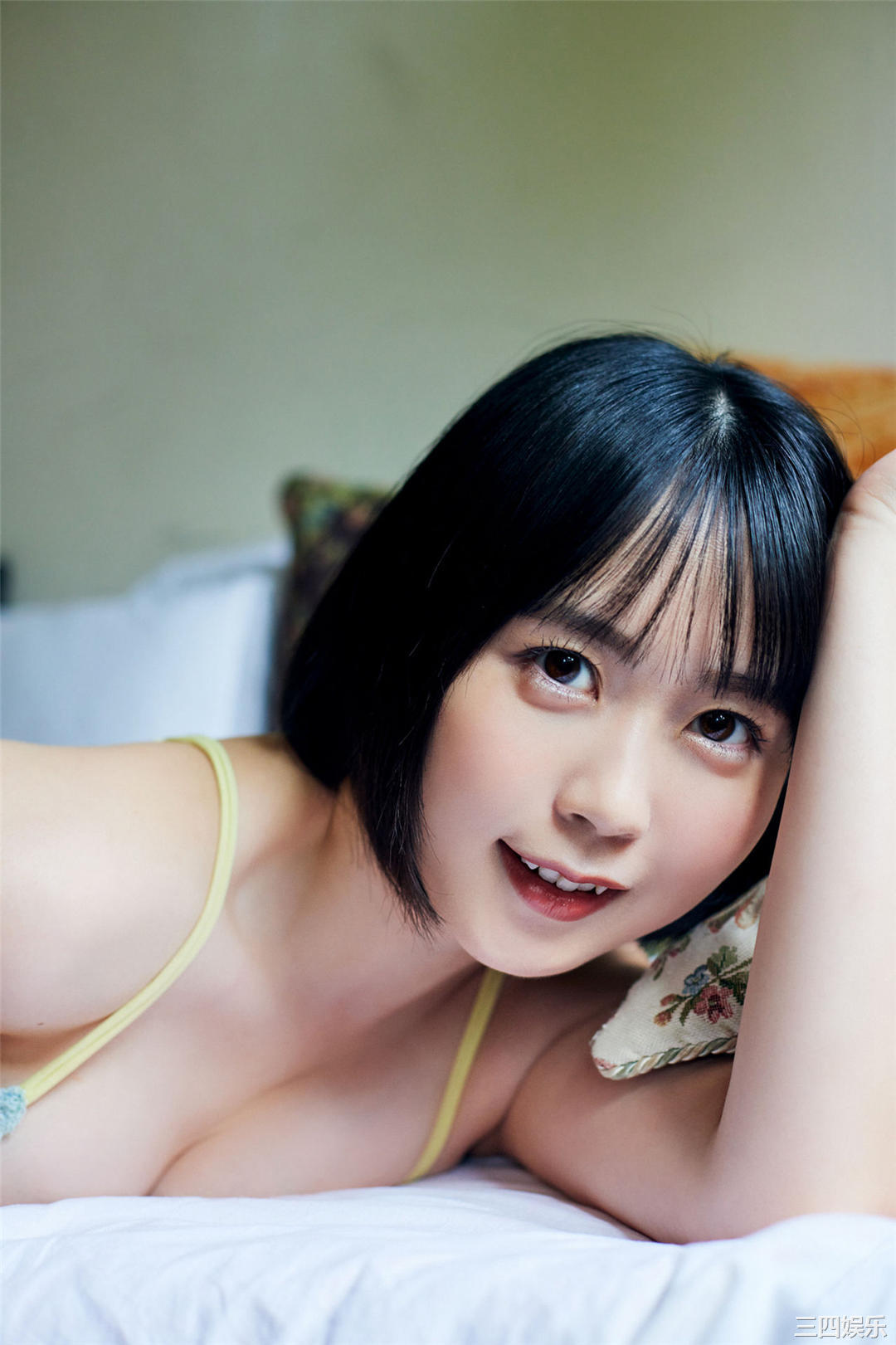 夜道雪写真集《人気声優のマシュマロボディ》高清全本