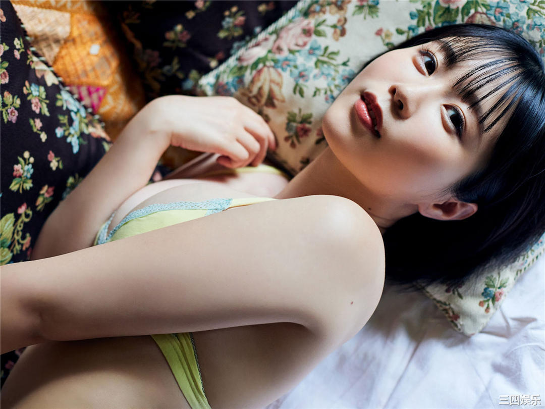 夜道雪写真集《人気声優のマシュマロボディ》高清全本