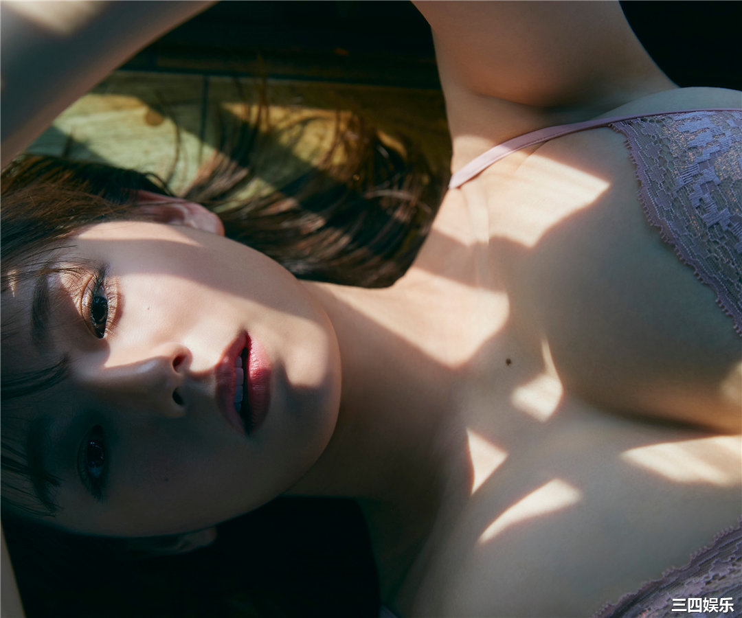 筱崎爱写真集《冬肌》高清全本