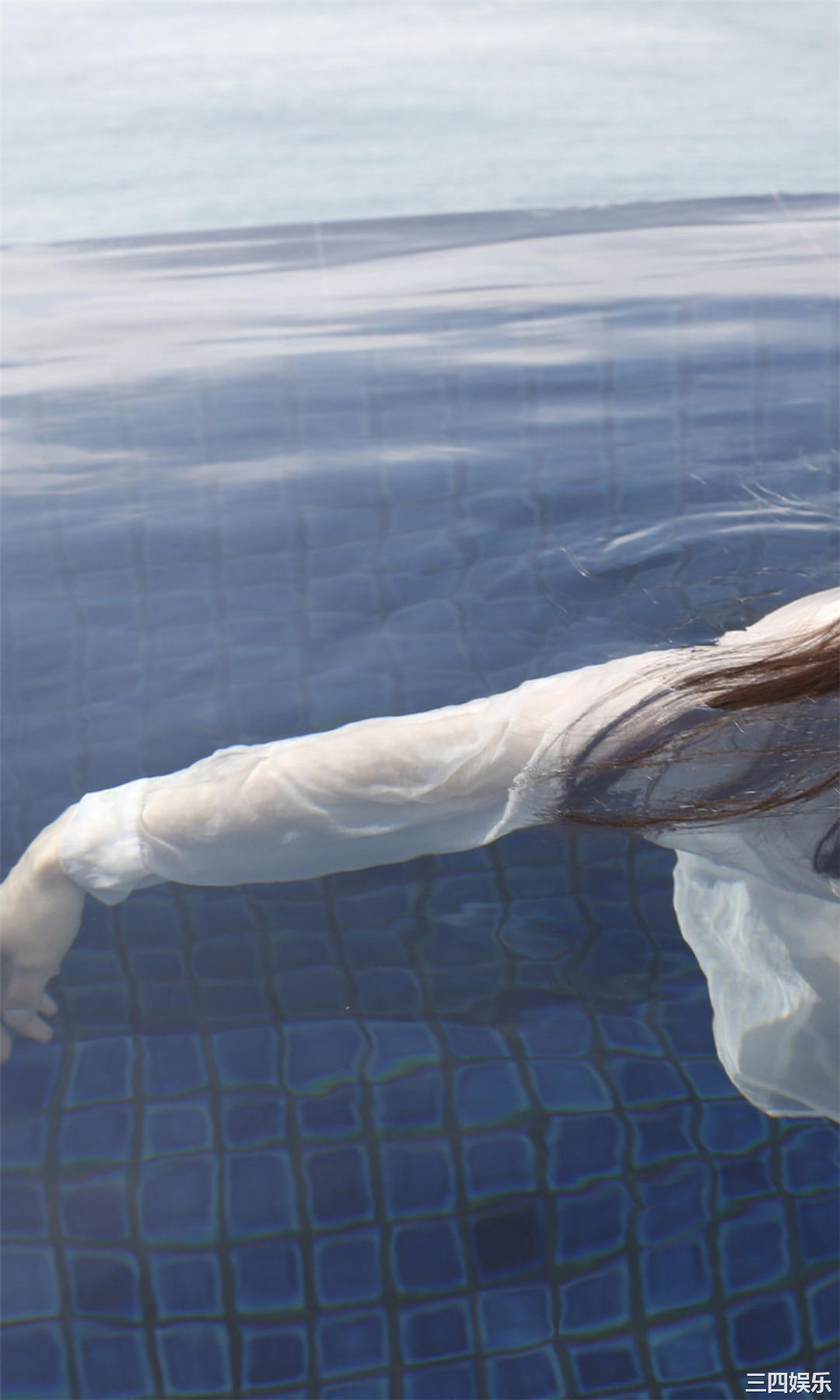 辻优衣写真集《大分県在住、のびしろガール。》高清全本