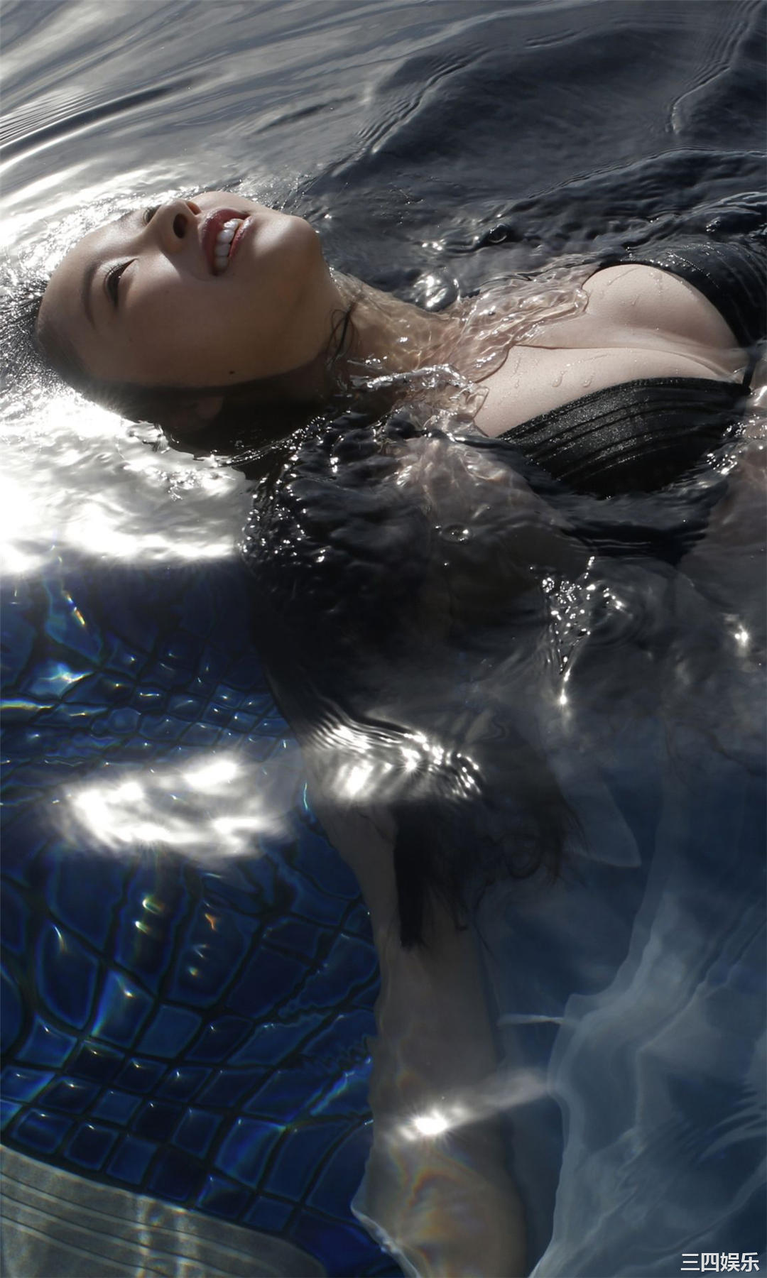 辻优衣写真集《大分県在住、のびしろガール。》高清全本