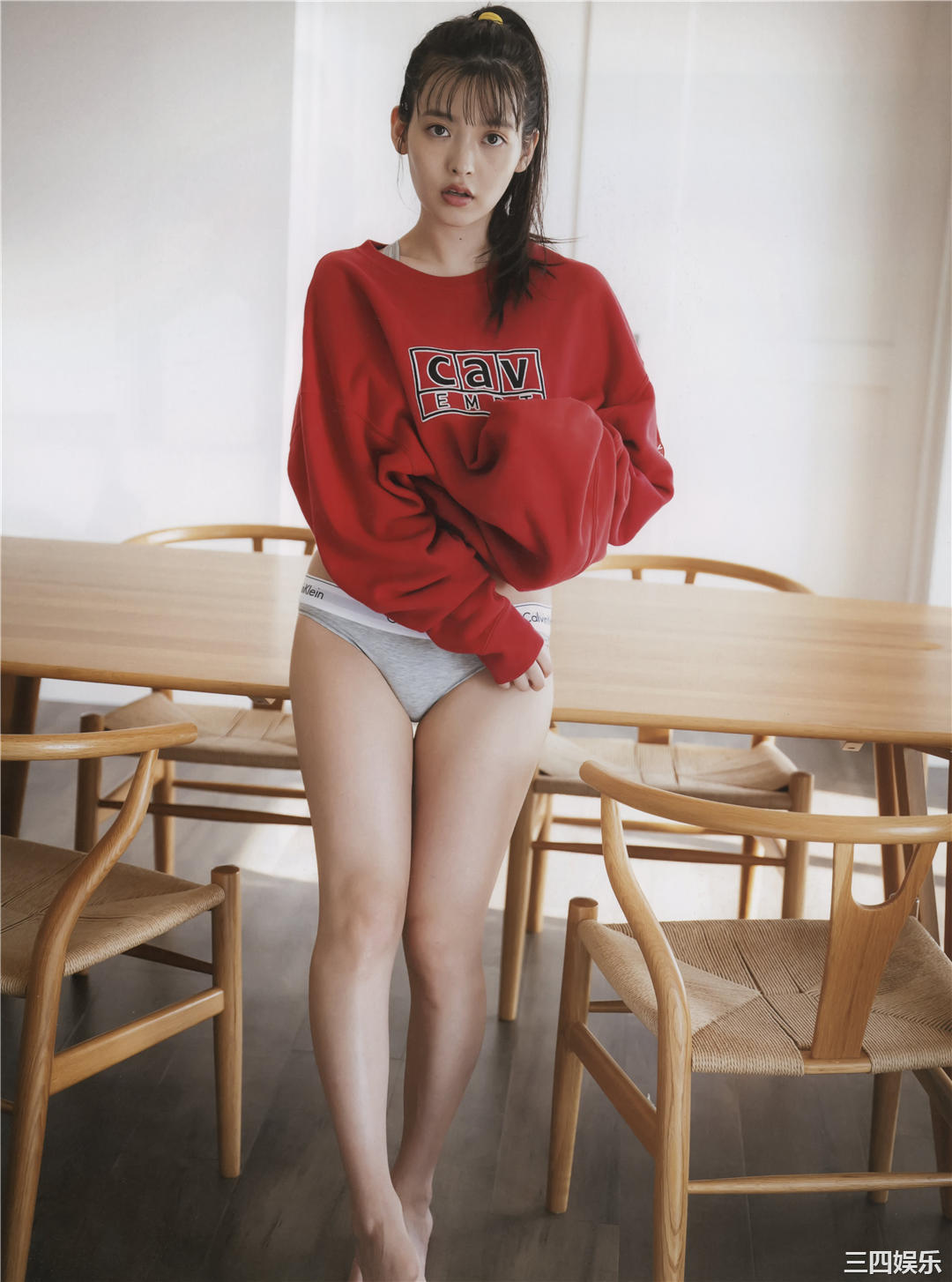 上坂堇写真集《すみれのゆめ》高清全本