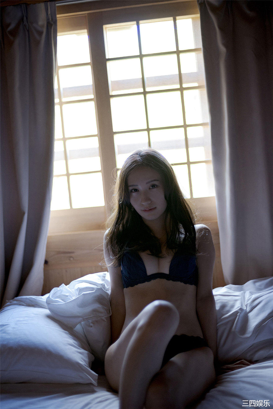 伊藤爱真写真集《えまと南の島で突然○○してみたら…》高清全本