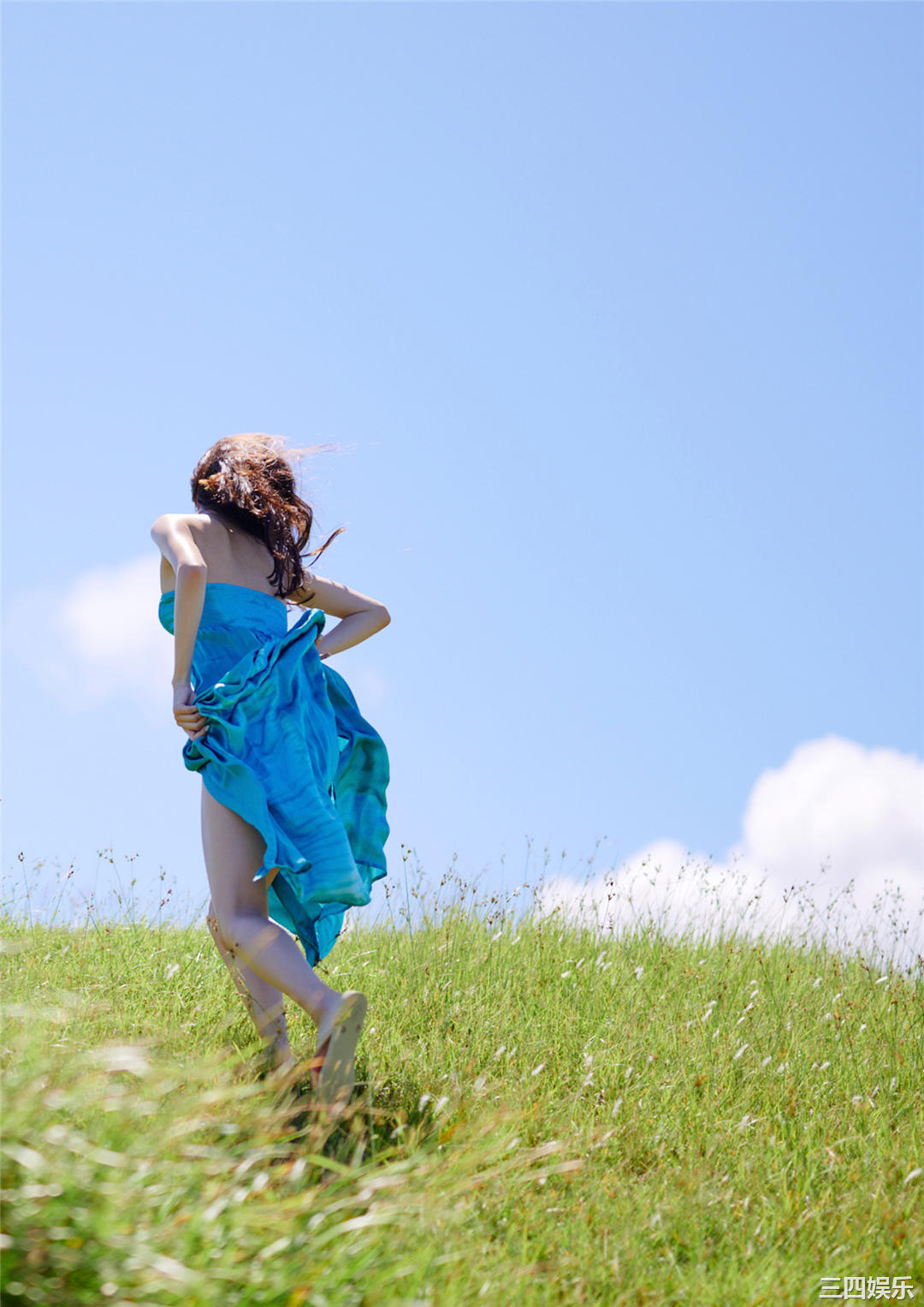 高田里穗写真集《完成された未完成》高清全本