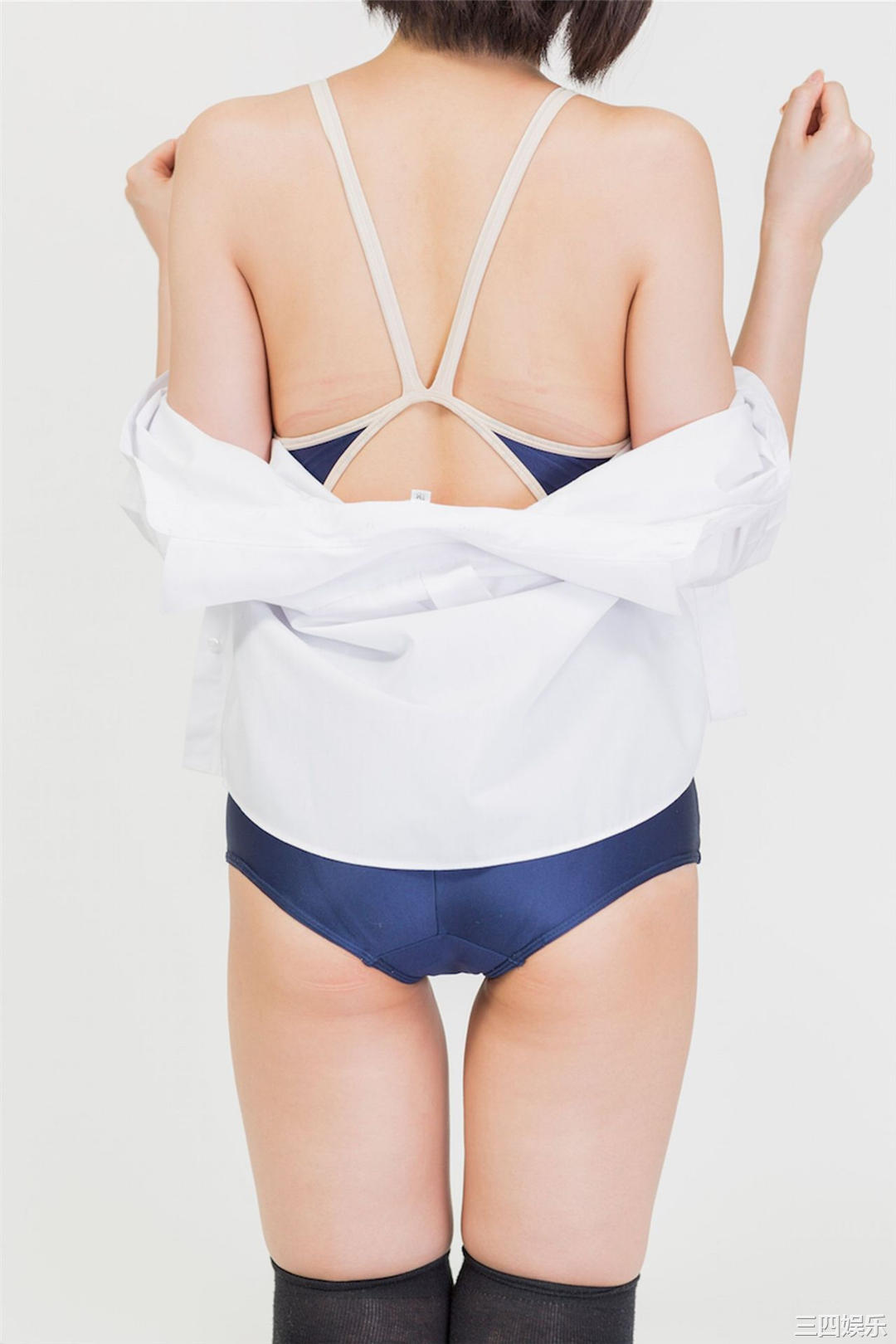 冈户雅树摄影作品《ふとももデルタ》高清全本