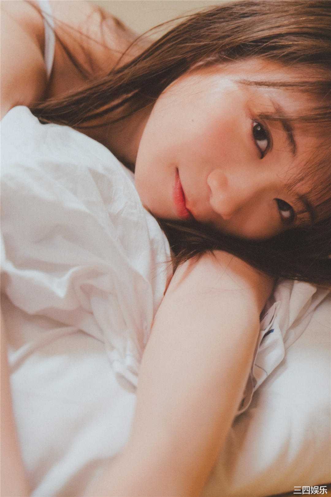 秋元真夏写真集《振り返れば、乃木坂》高清全本