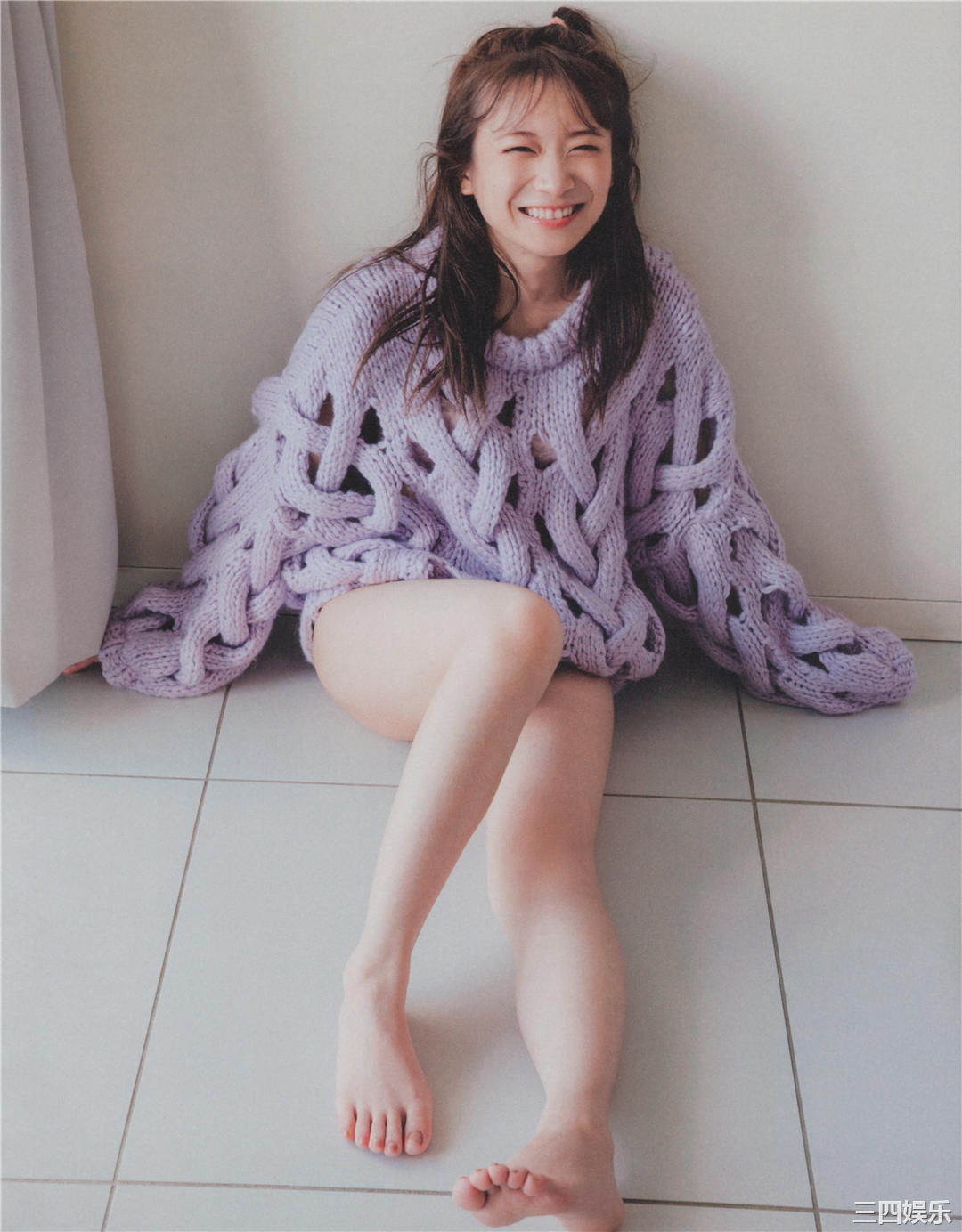 秋元真夏写真集《振り返れば、乃木坂》高清全本