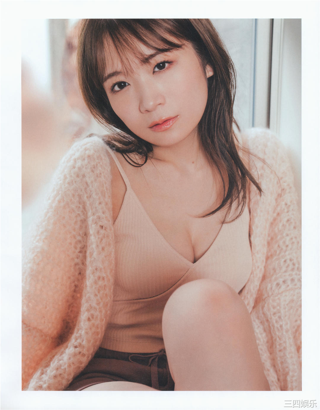 秋元真夏写真集《振り返れば、乃木坂》高清全本