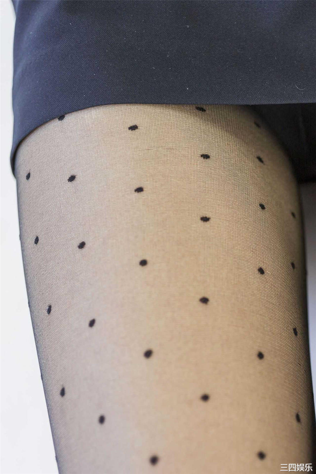 冈户雅树摄影作品《ふとももデルタ》高清全本