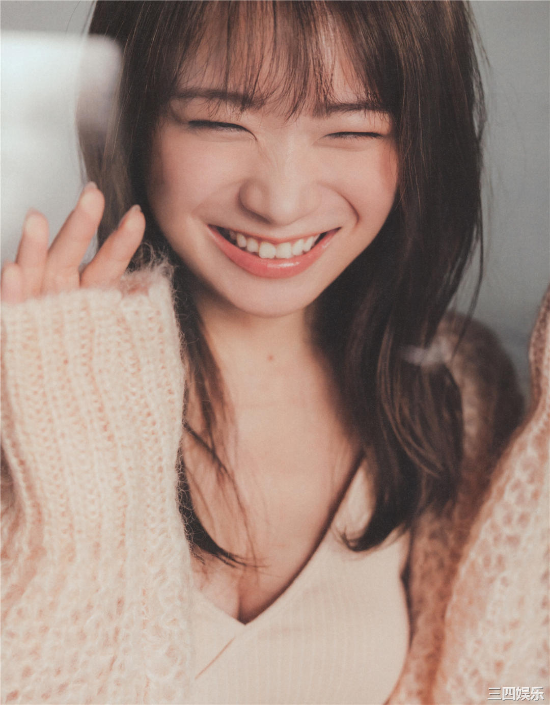 秋元真夏写真集《振り返れば、乃木坂》高清全本