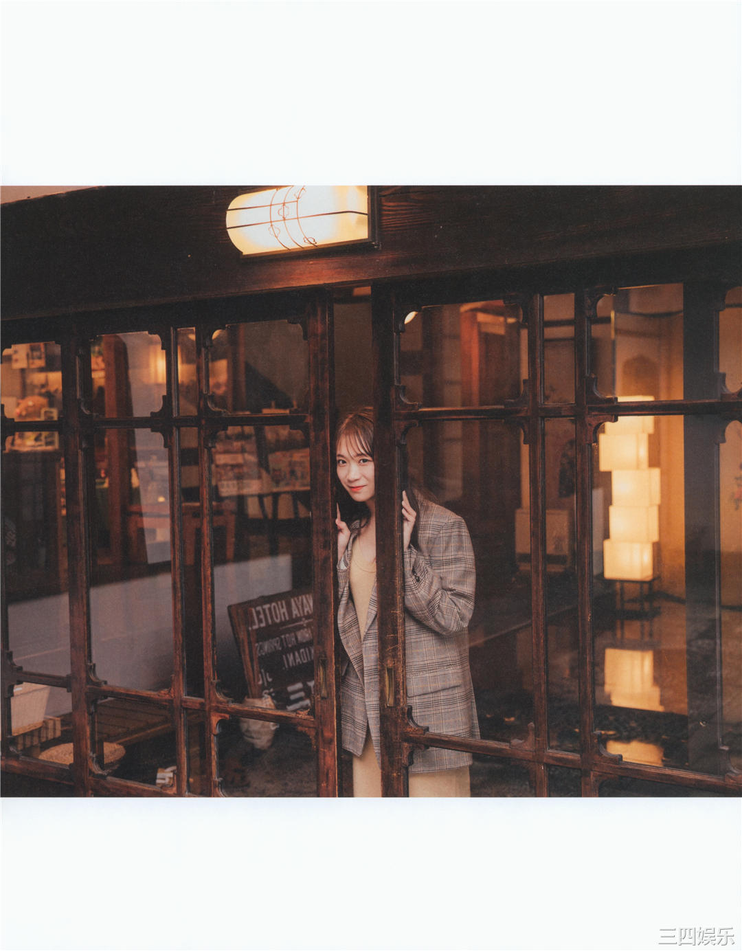 秋元真夏写真集《振り返れば、乃木坂》高清全本