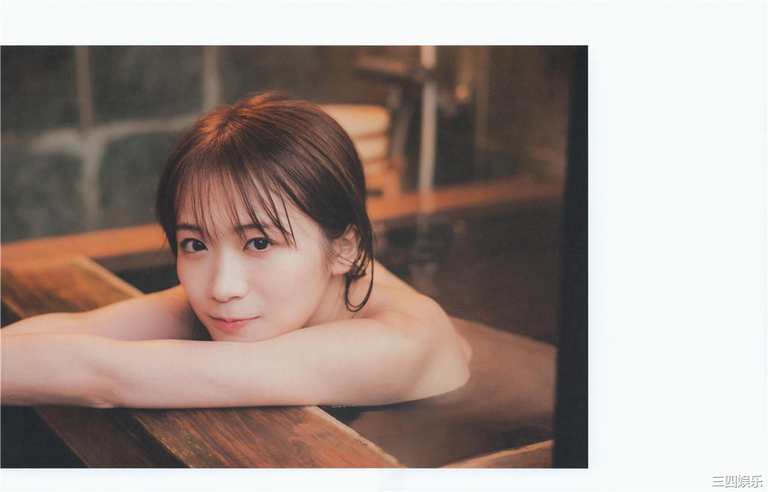 秋元真夏写真集《振り返れば、乃木坂》高清全本