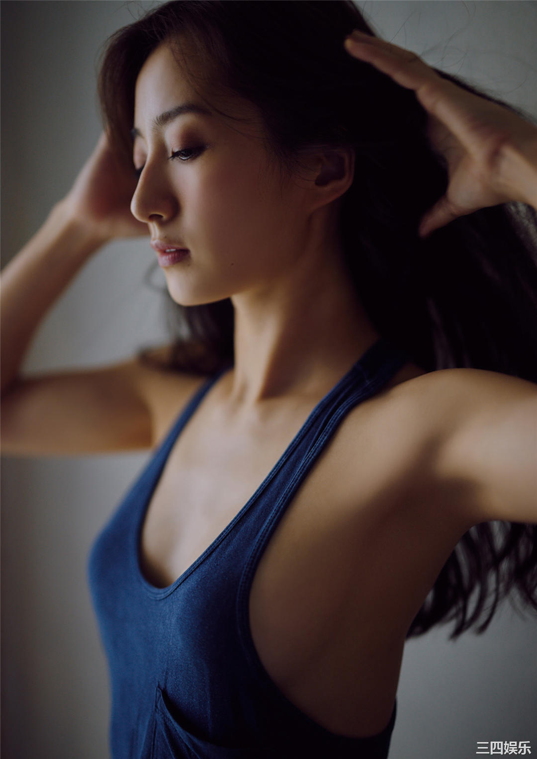 高田里穗写真集《完成された未完成》高清全本