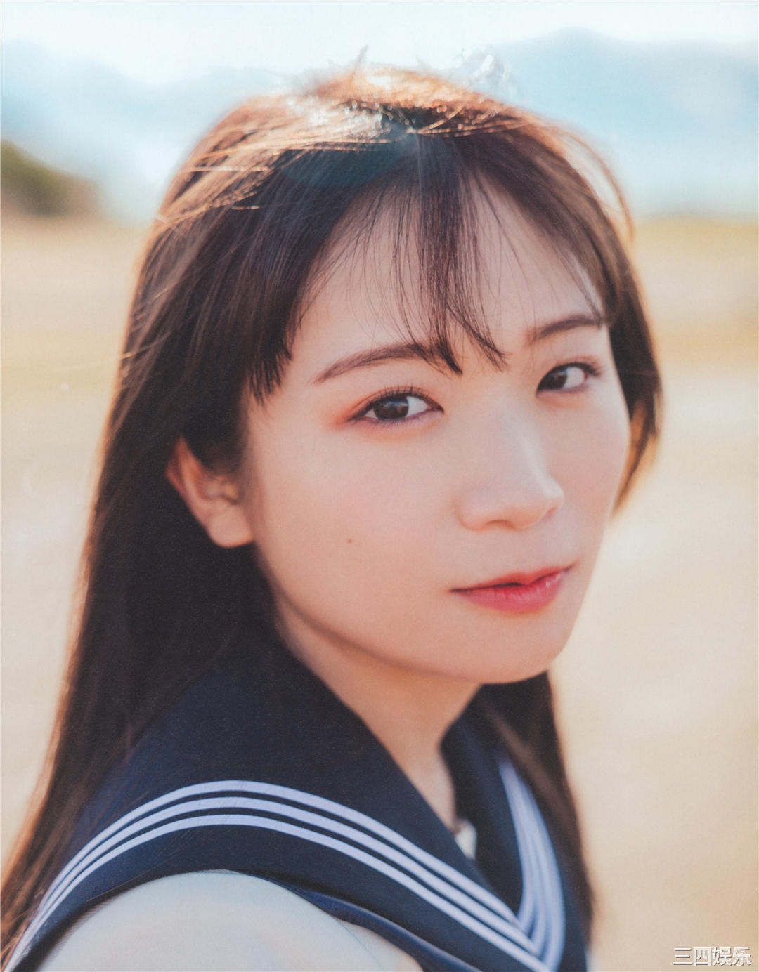 秋元真夏写真集《振り返れば、乃木坂》高清全本