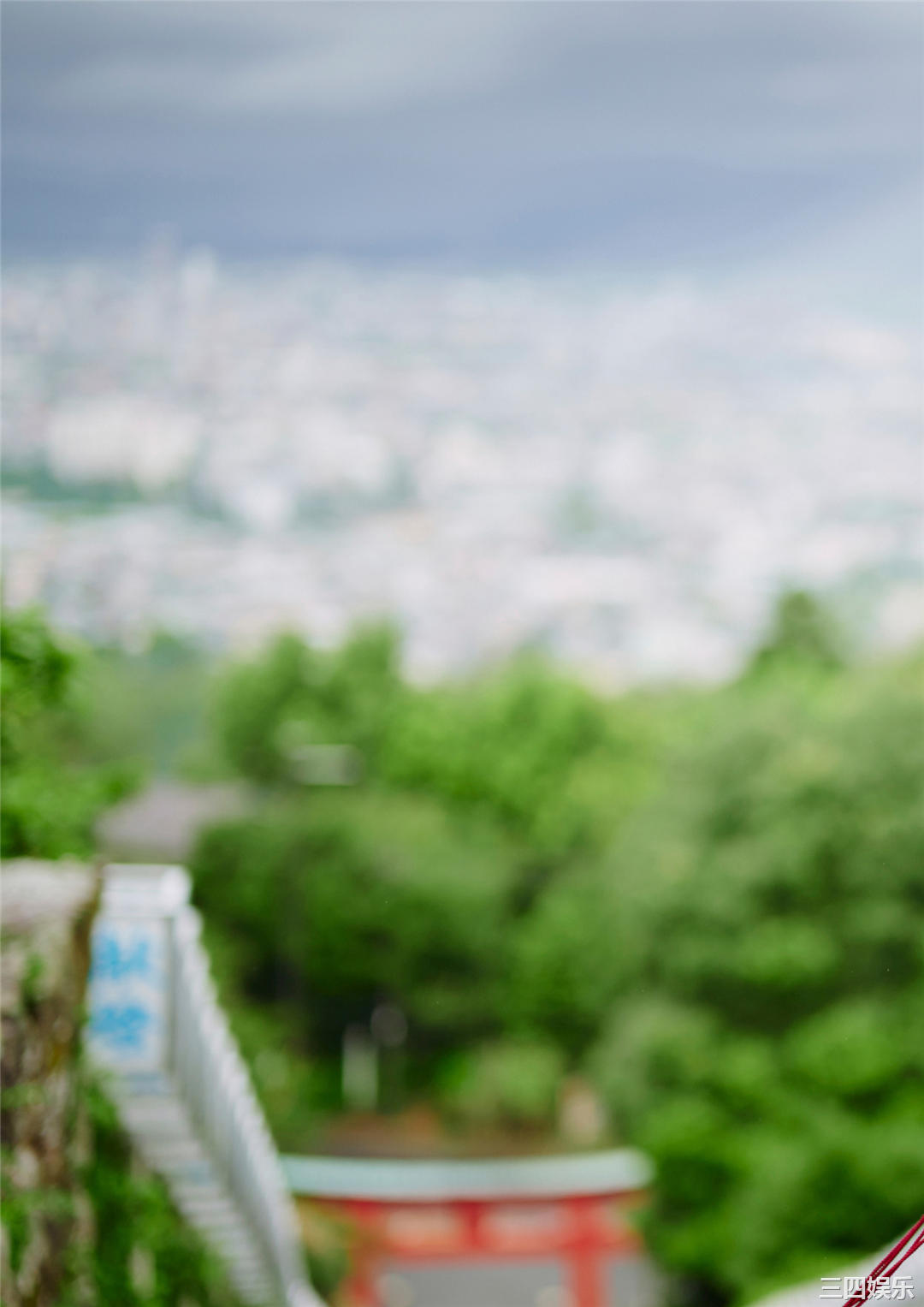 高田里穗写真集《完成された未完成》高清全本