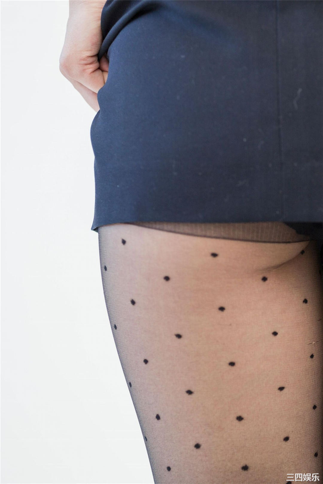 冈户雅树摄影作品《ふとももデルタ》高清全本