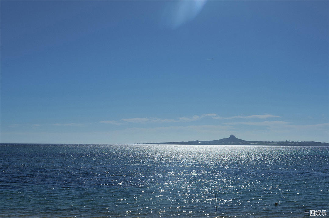 村岛未悠写真集《 スペシャル写真集「虹色の女神」》