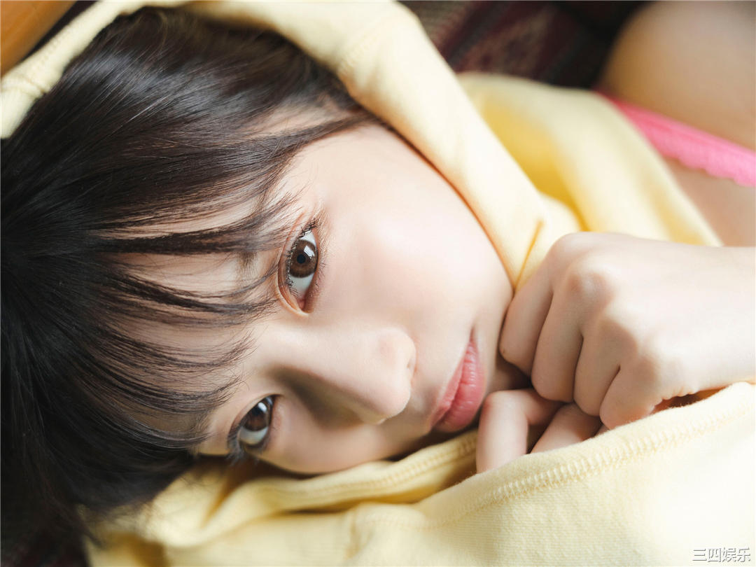 吉泽朱音写真集《TRIANGLE LOVE－朱音の場合》高清全本