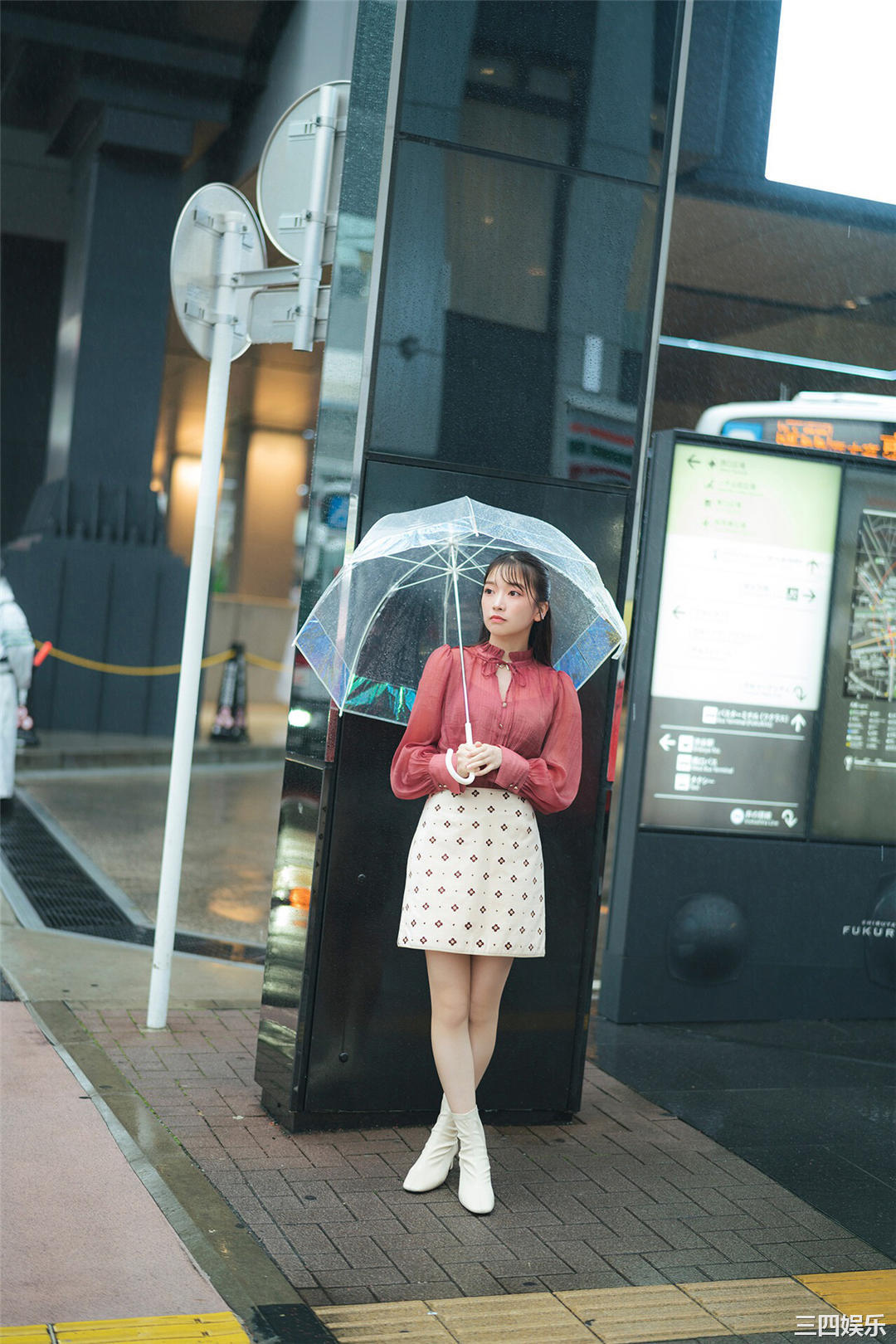 吉泽朱音写真集《TRIANGLE LOVE－朱音の場合》高清全本