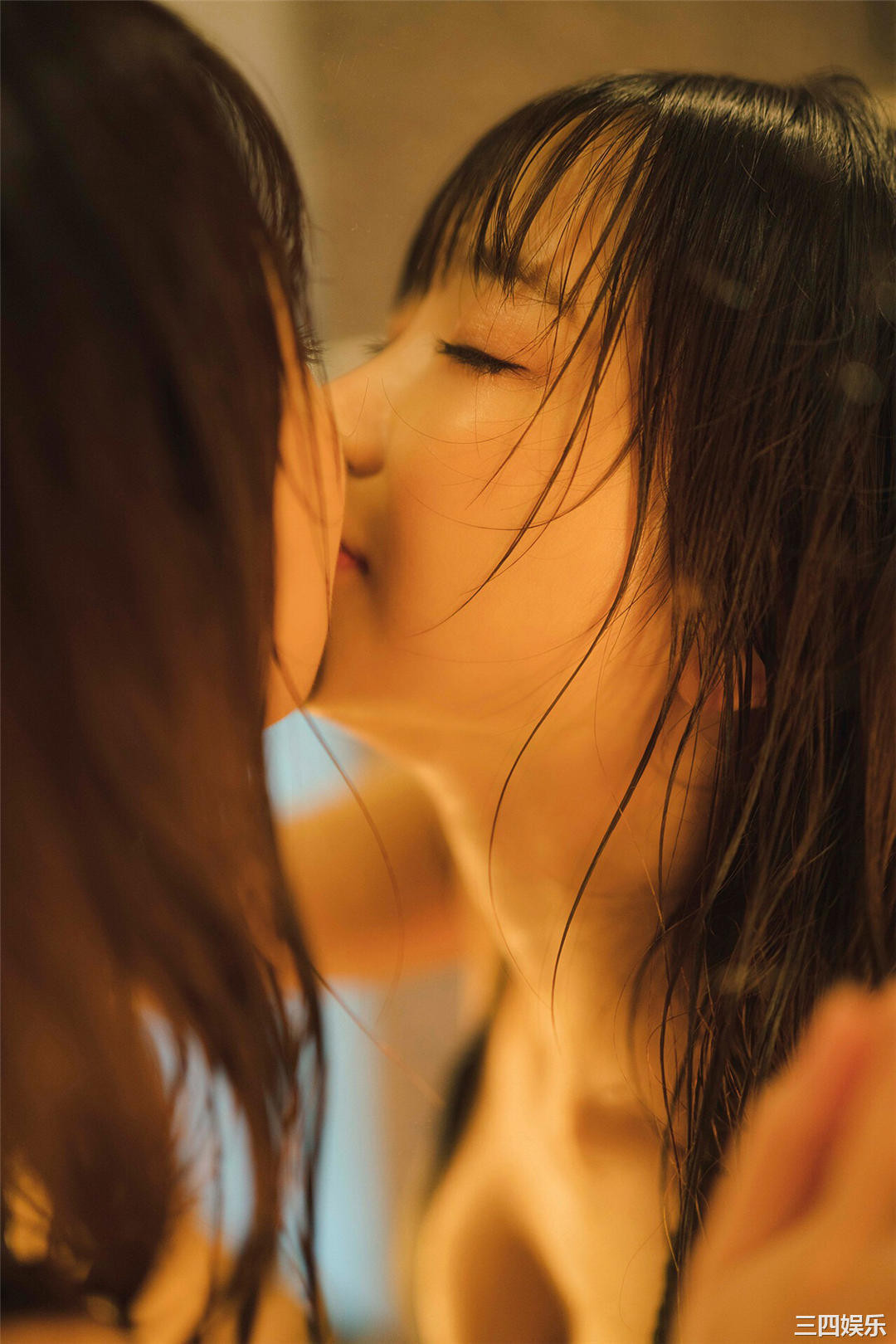 吉泽朱音写真集《TRIANGLE LOVE－朱音の場合》高清全本