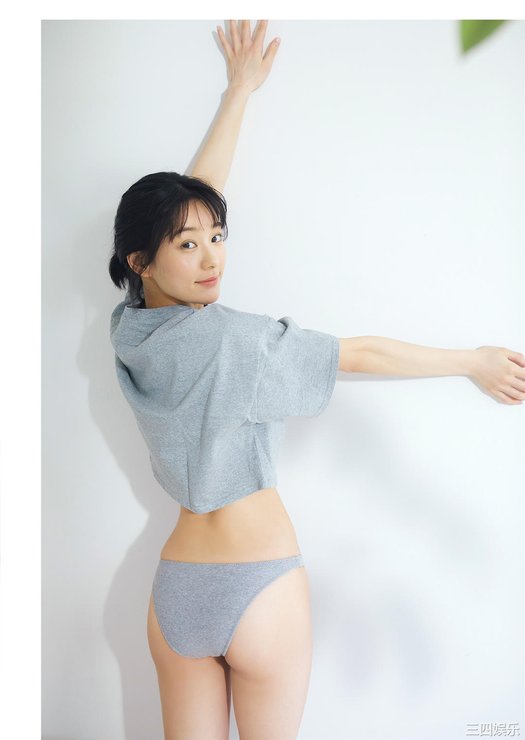 新田桃子写真集《new age》高清全本