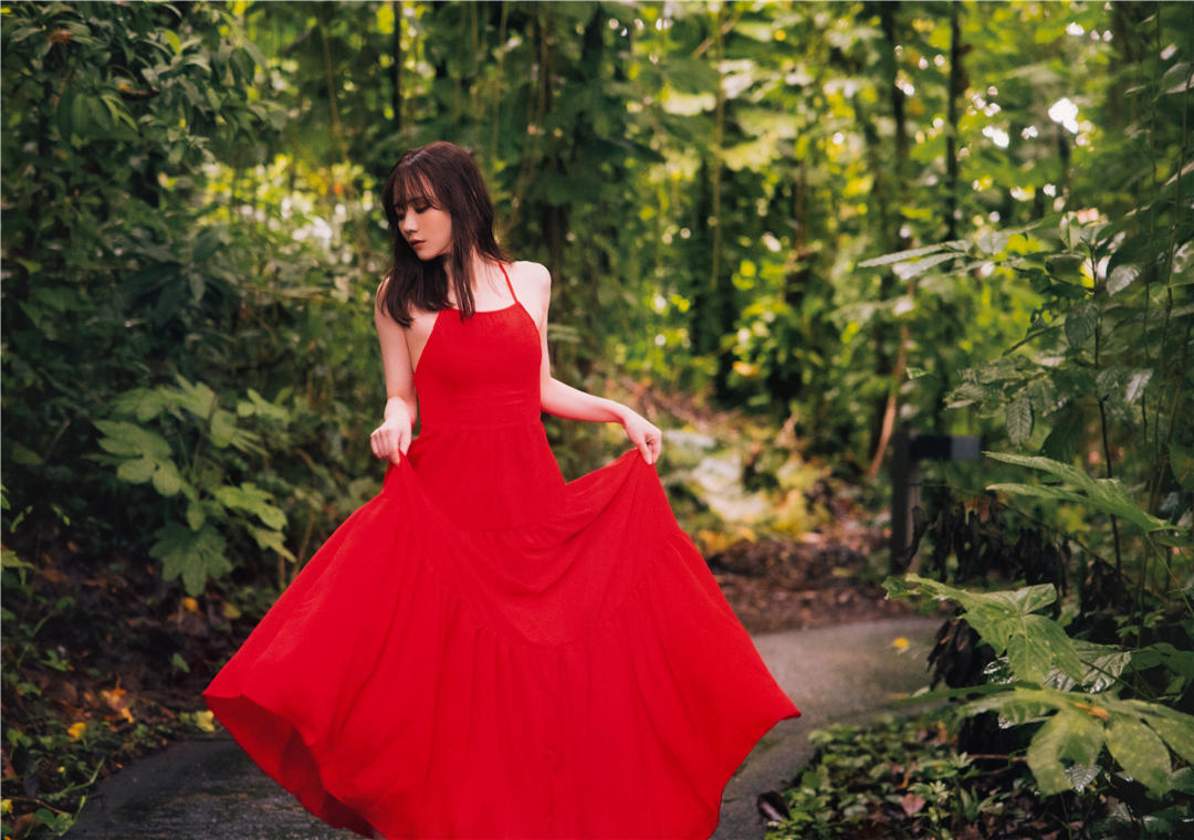 田村真佑1ST写真集《恋に落ちた瞬間》高清全本